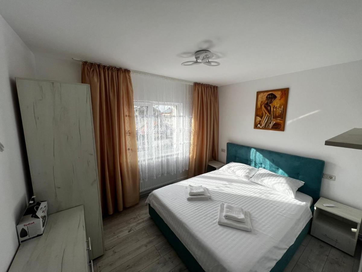 Cozy Urban Accommodation In Beautiful Suceava Extérieur photo