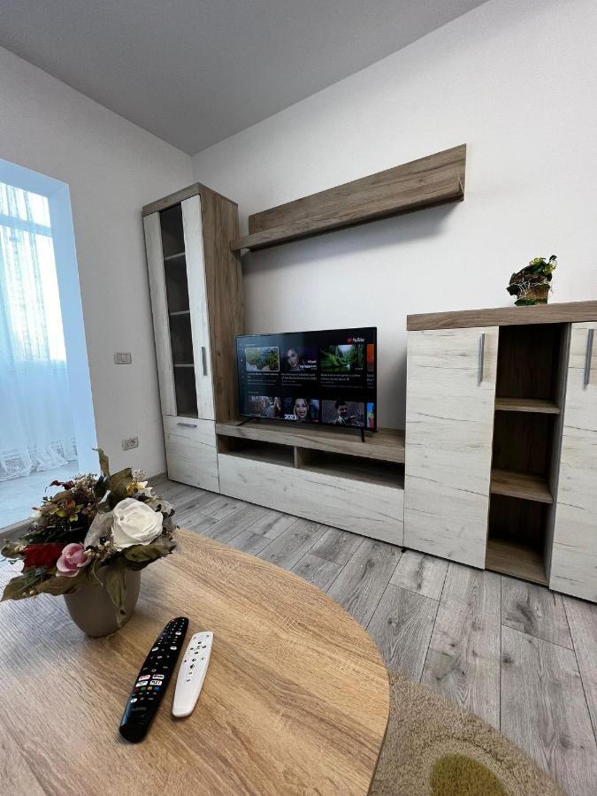 Cozy Urban Accommodation In Beautiful Suceava Extérieur photo